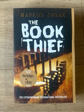 The Book Thief by Markus Zusak - Paperback - Black & Brown Cover